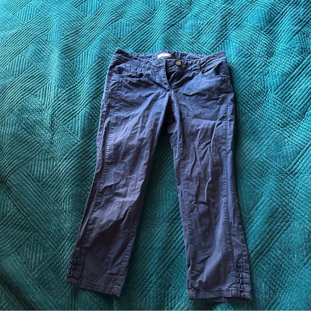 Capri pants